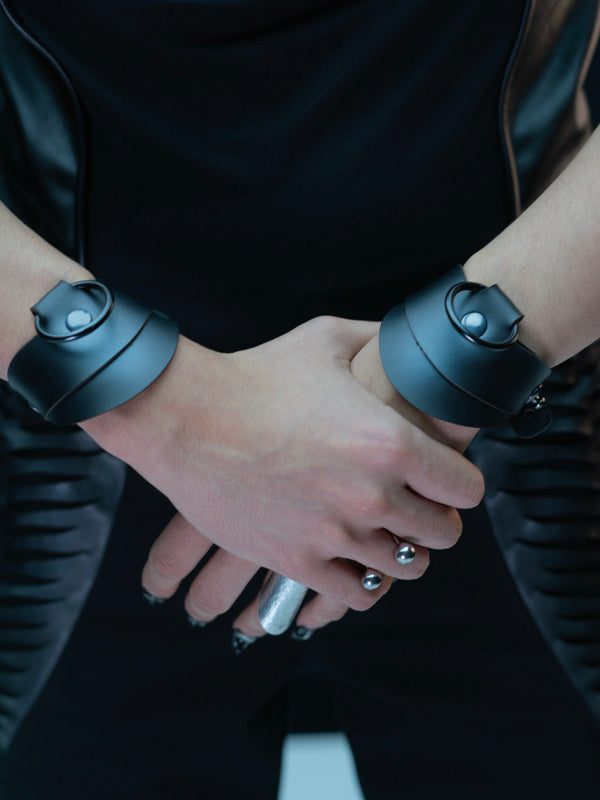 Black Wave Armcuff