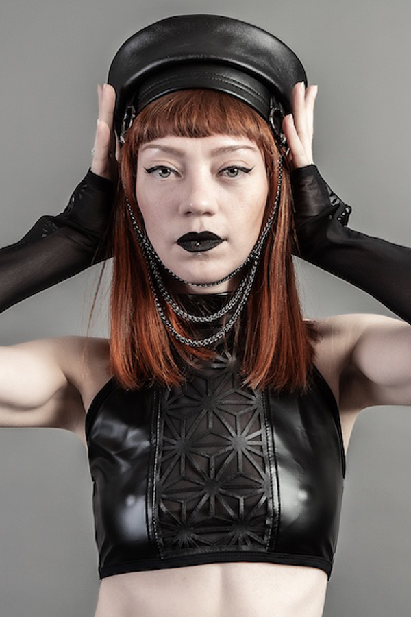 Rovara hat
